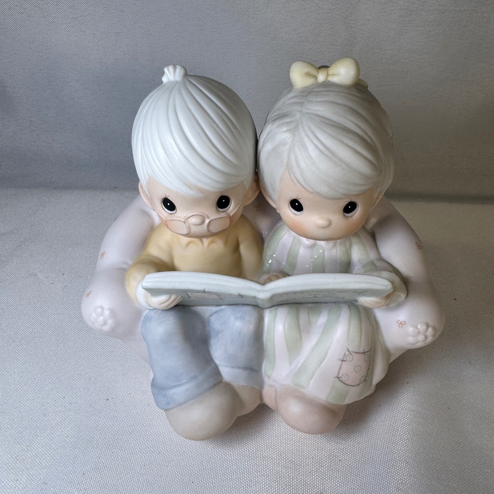 Precious Moments 1987 Precious Memories Grandma & Grandpa Reading Figurine